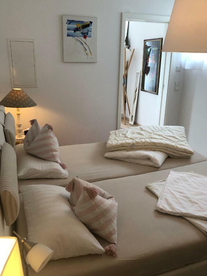 Ferienwohnung Burgenblick Mit Blick Auf รีเดนแบร์ก ภายนอก รูปภาพ